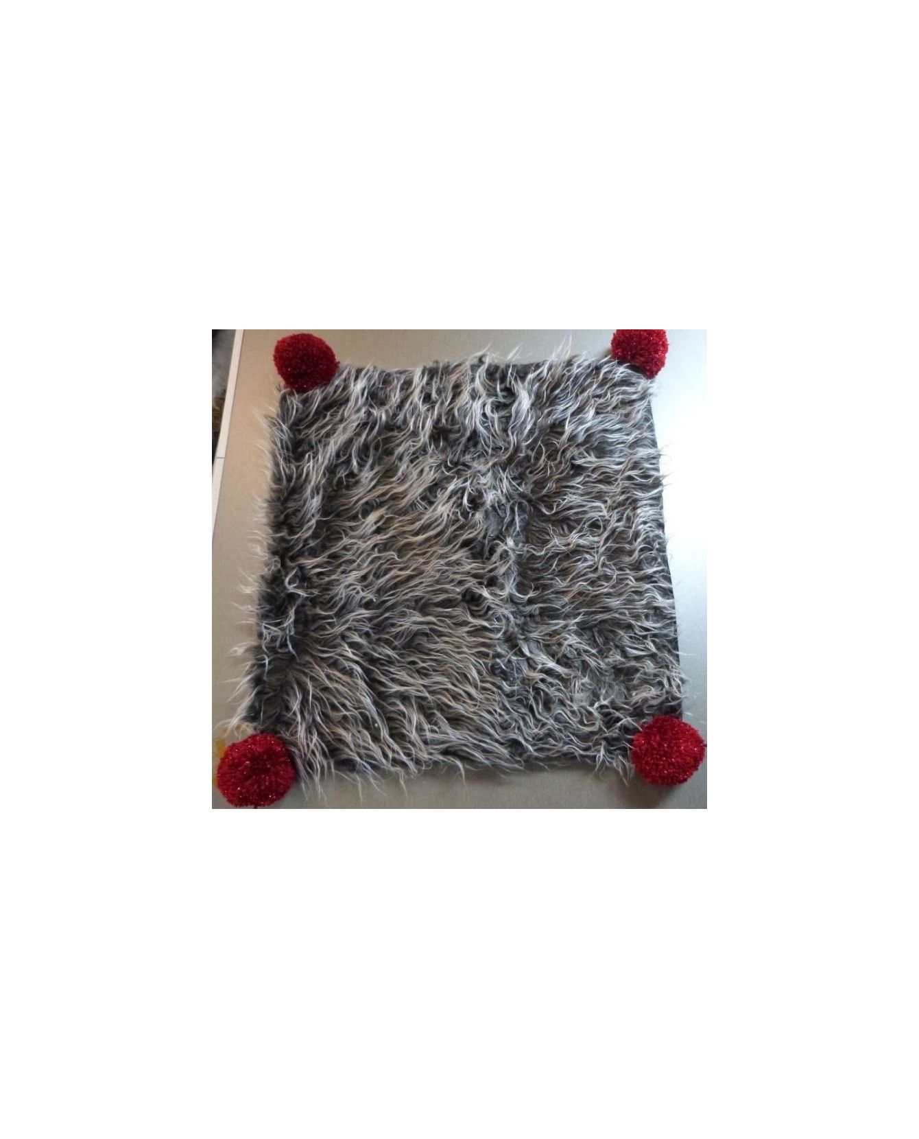 coussins pour chat couchage chat - Coussin pour chat gris et rouge Anglora ChezAnilou 12,00 € coussins pour chat couchage chat - Coussin pour chat gris et rouge Anglora ChezAnilou 12,00 €