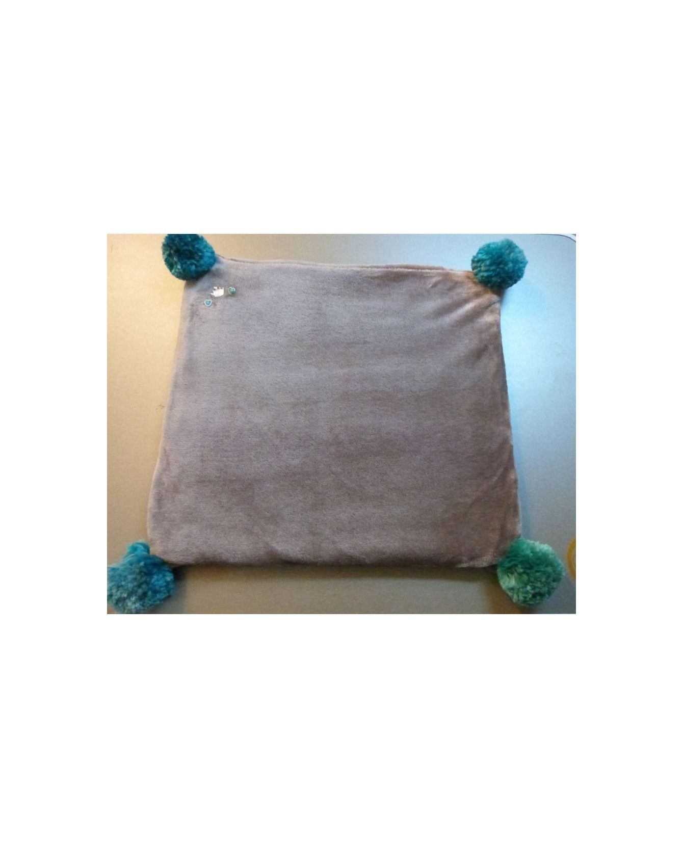 coussins pour chat couchage chat - Coussin chat marron et bleu Velouté Dauphin ChezAnilou 12,00 € coussins pour chat couchage chat - Coussin chat marron et bleu Velouté Dauphin ChezAnilou 12,00 €