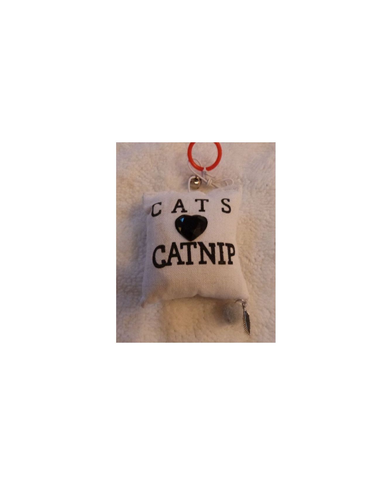 jouets chat Jouet coussin avec grelot Chez Anilou 6,00 € jouets chat Jouet coussin avec grelot Chez Anilou 6,00 €