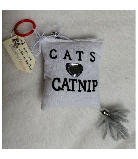 Jouet chat coussin avec grelot