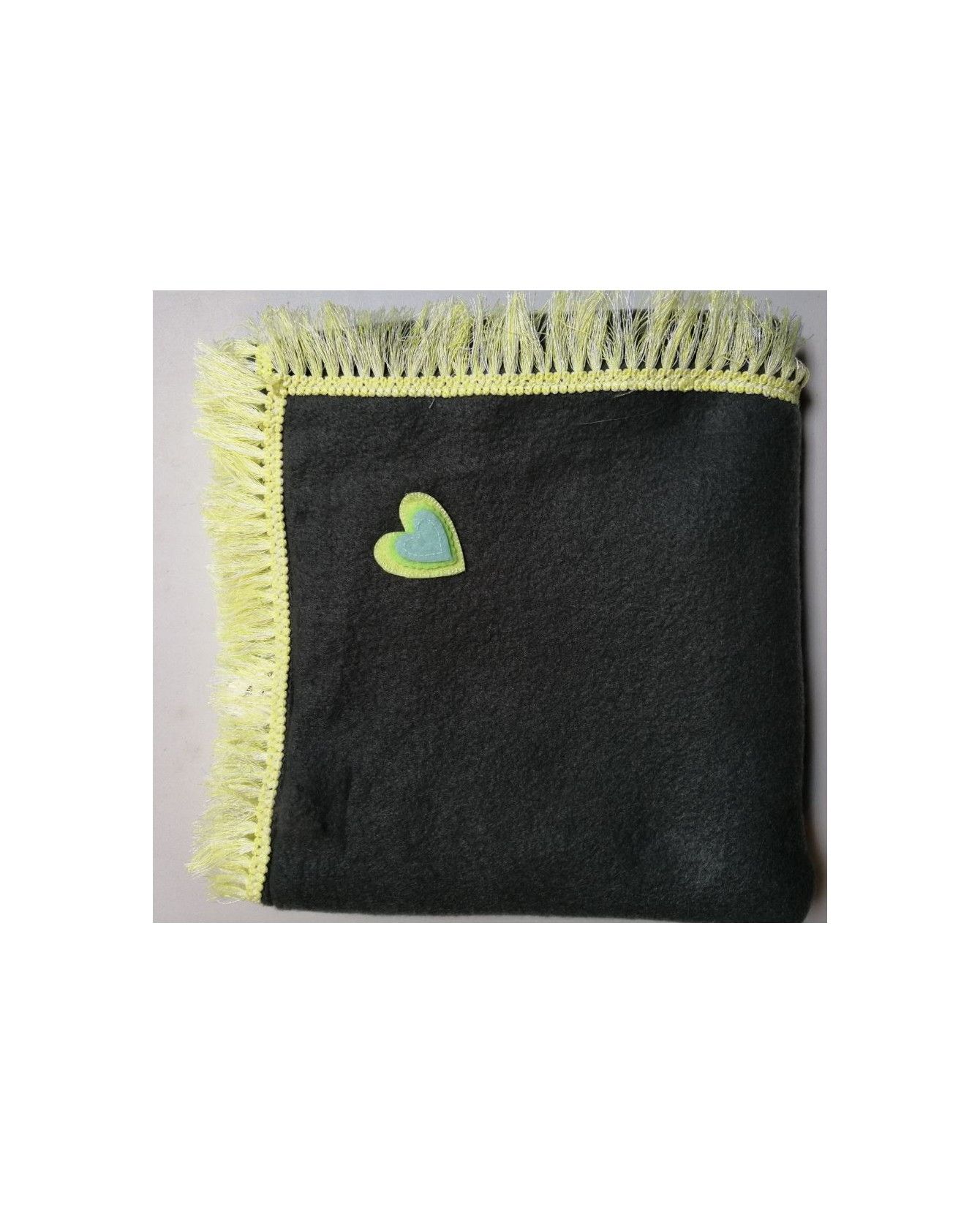 Tapis pour chien ou chiot Tapis chien gris foncé et coeur jaune 82X55 cm ChezAnilou 12,00 € Tapis pour chien ou chiot Tapis chien gris foncé et coeur jaune 82X55 cm ChezAnilou 12,00 €