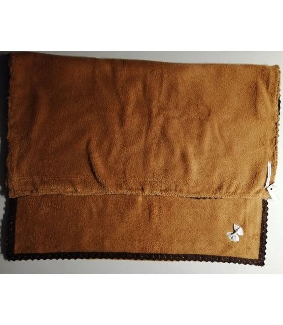 Tapis pour chien ou chiot Tapis chien molletonné marron liseré marron noeud gris 79x63 cm ChezAnilou 12,00 €