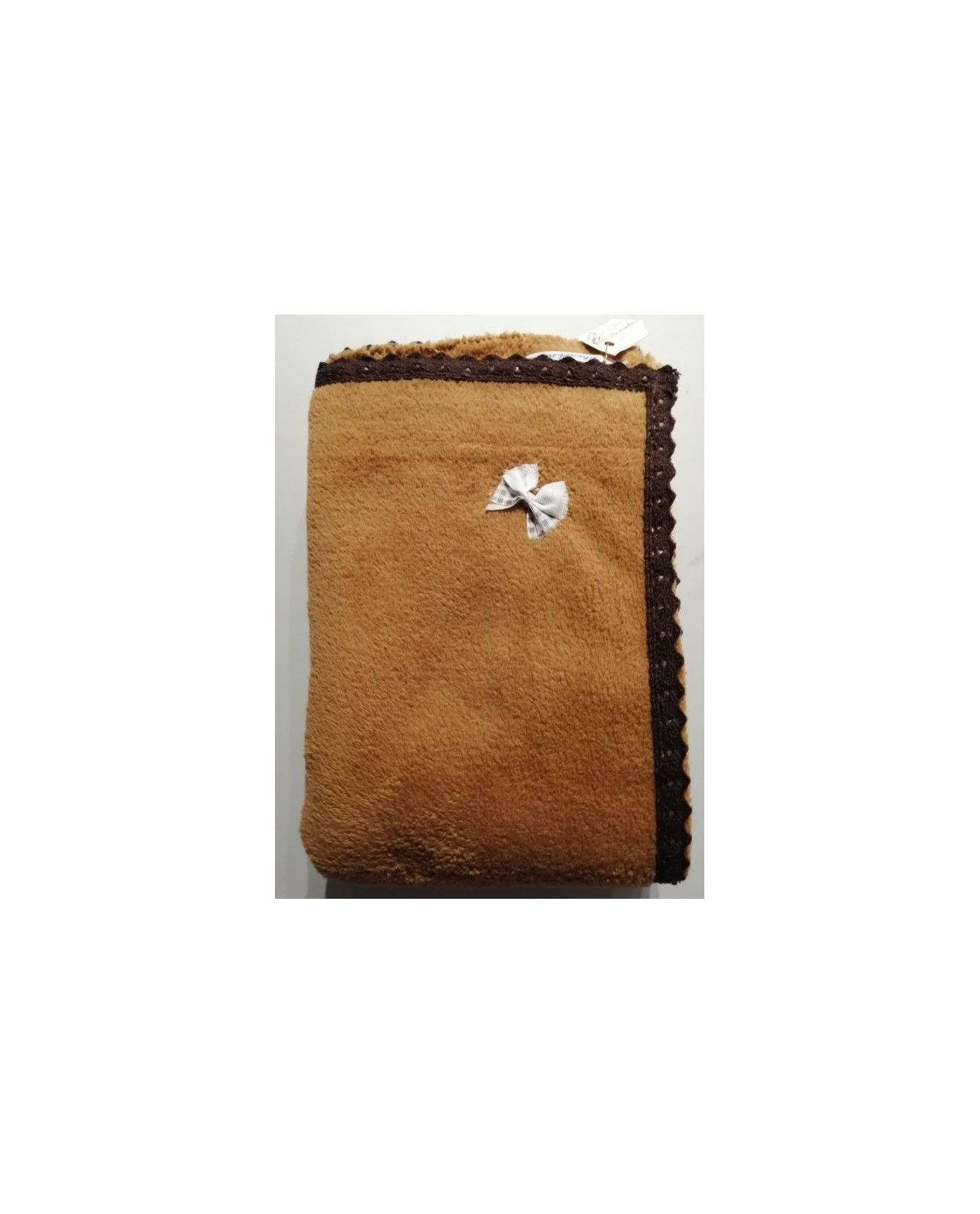 Tapis pour chien ou chiot Tapis chien molletonné marron liseré marron noeud gris 79x63 cm ChezAnilou 12,00 € Tapis pour chien ou chiot Tapis chien molletonné marron liseré marron noeud gris 79x63 cm ChezAnilou 12,00 €