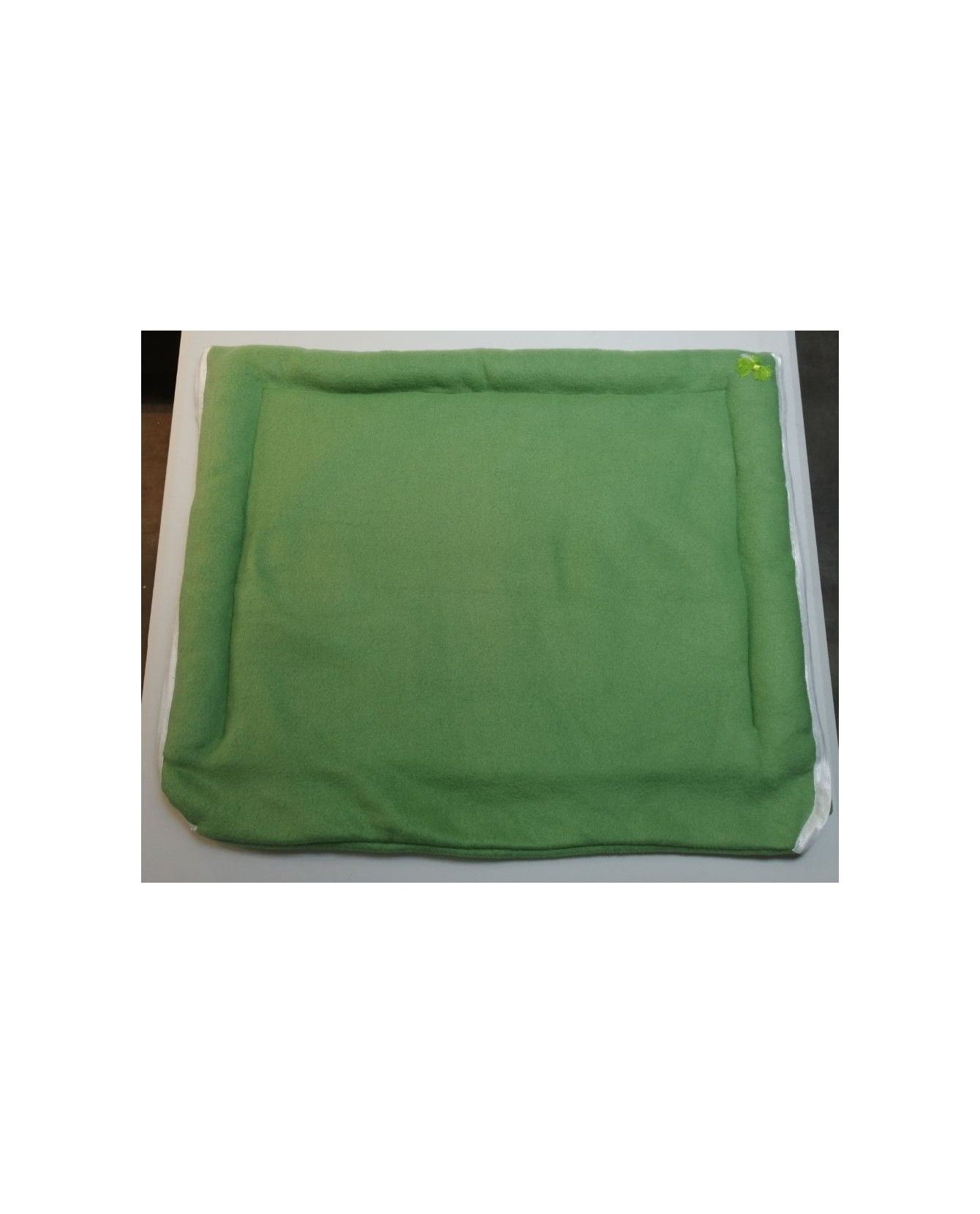 Coussins pour chien ou chiot couchage chien 3 boudins - vert - molletonné 62 *54 cm ChezAnilou 20,00 € Coussins pour chien ou chiot couchage chien 3 boudins - vert - molletonné 62 *54 cm ChezAnilou 20,00 €