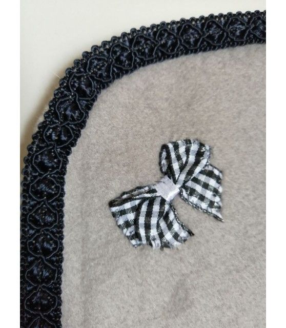 Tapis chien anthracite molletonné liseré noir 73x60 cm