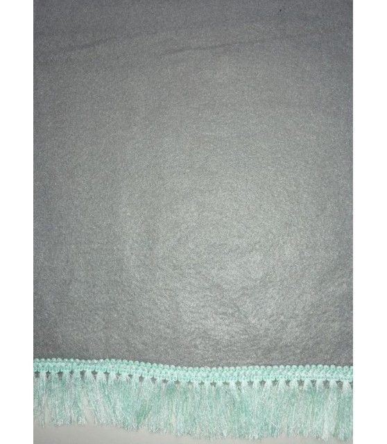 Tapis chien gris clair molletonné liseré vert 79 x 66 cm