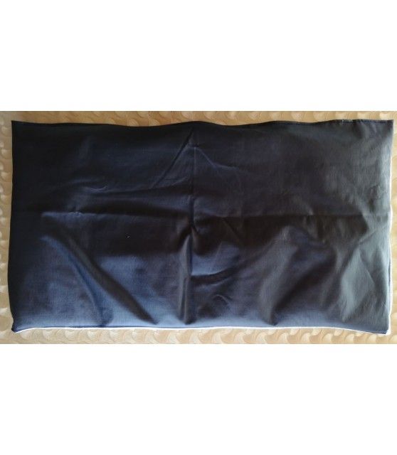 coussin chien bleu ciel satin et imperméable 93 x 54 x 5