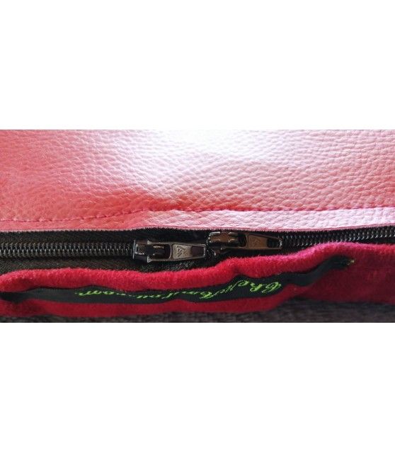 coussin chien rouge  réversible et déhoussable T. 110 x 62cm