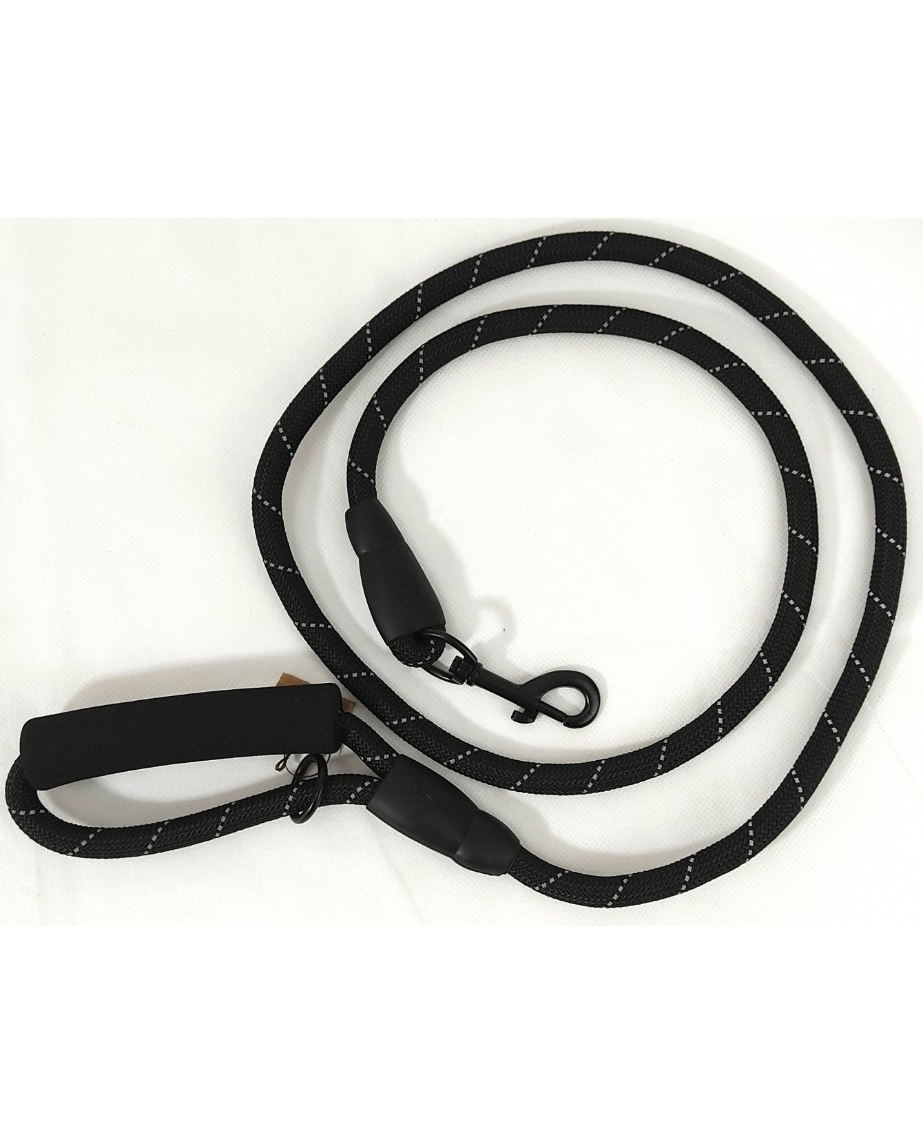 Laisses de promenade chien ou chiot Laisse chien ronde Forest ChezAnilou 14,00 € Laisses de promenade chien ou chiot Laisse chien ronde Forest ChezAnilou 14,00 €