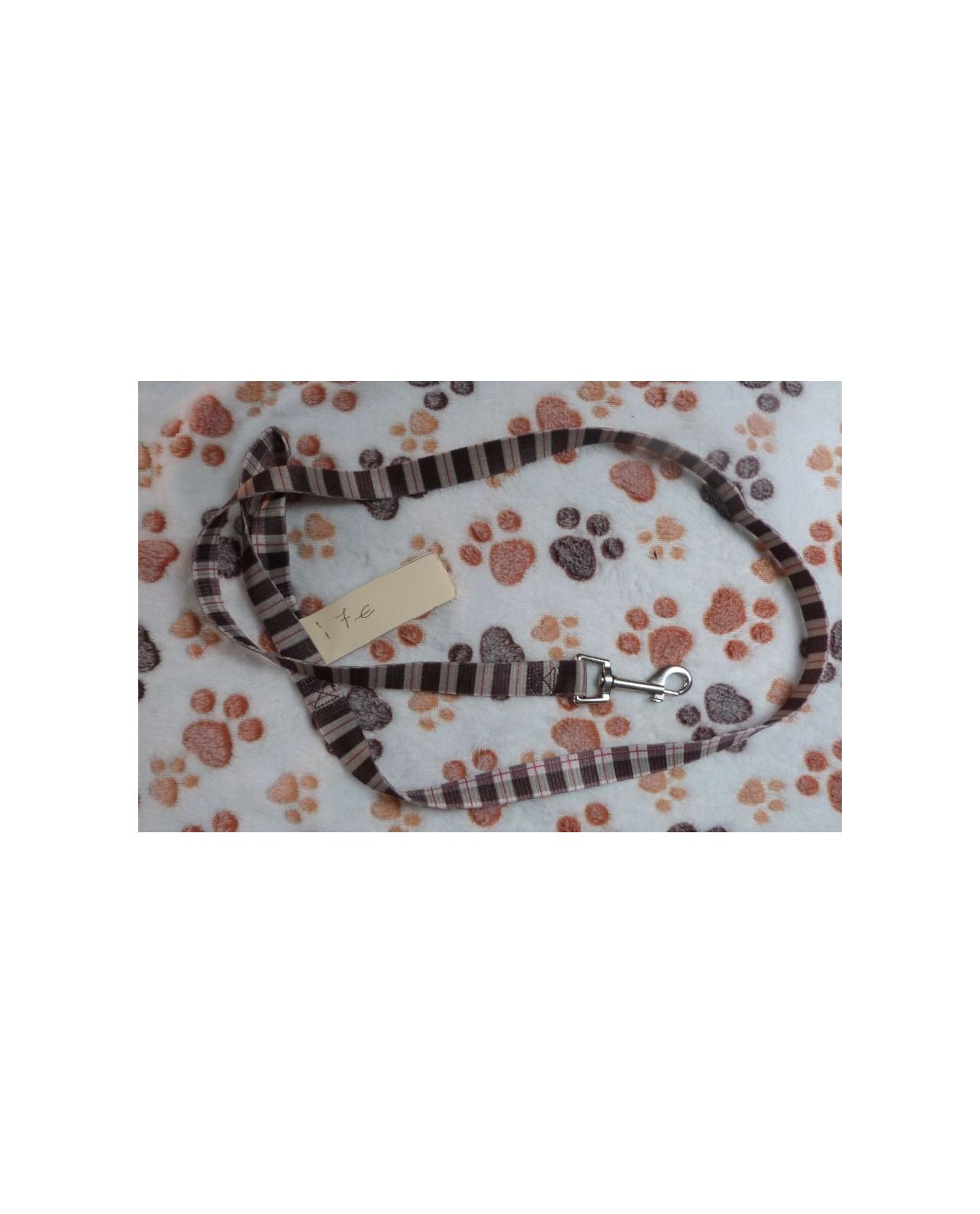 Laisses de promenade chien ou chiot Laisse écossaise promenade 7,00 € Laisses de promenade chien ou chiot Laisse écossaise promenade 7,00 €